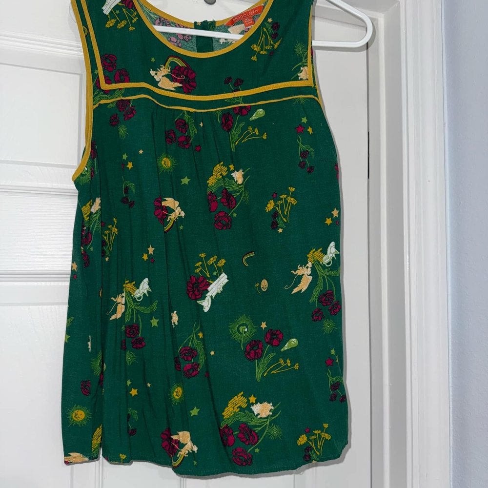 Modcloth Green Sleeveless Top with Wicked Wizard Of Oz Print XL